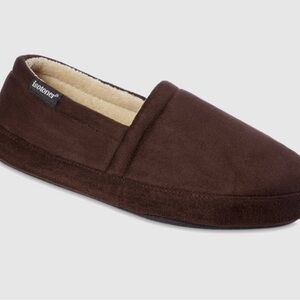 Isotoner men’s round closed back slippers Dark brown size XL (10-12)